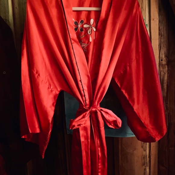 Satin Red Robe - Picture 3 of 4